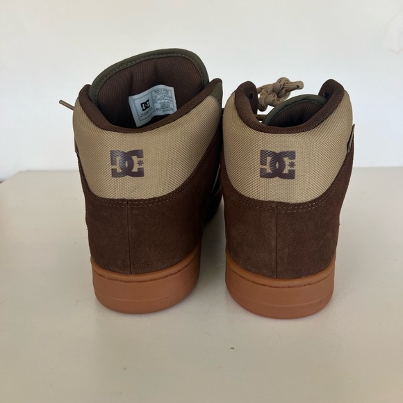 DC Men's Manteca 4 Hi WR High-Top Shoes in Dark Chocolate/Military, size 12 - Picture 3 of 15